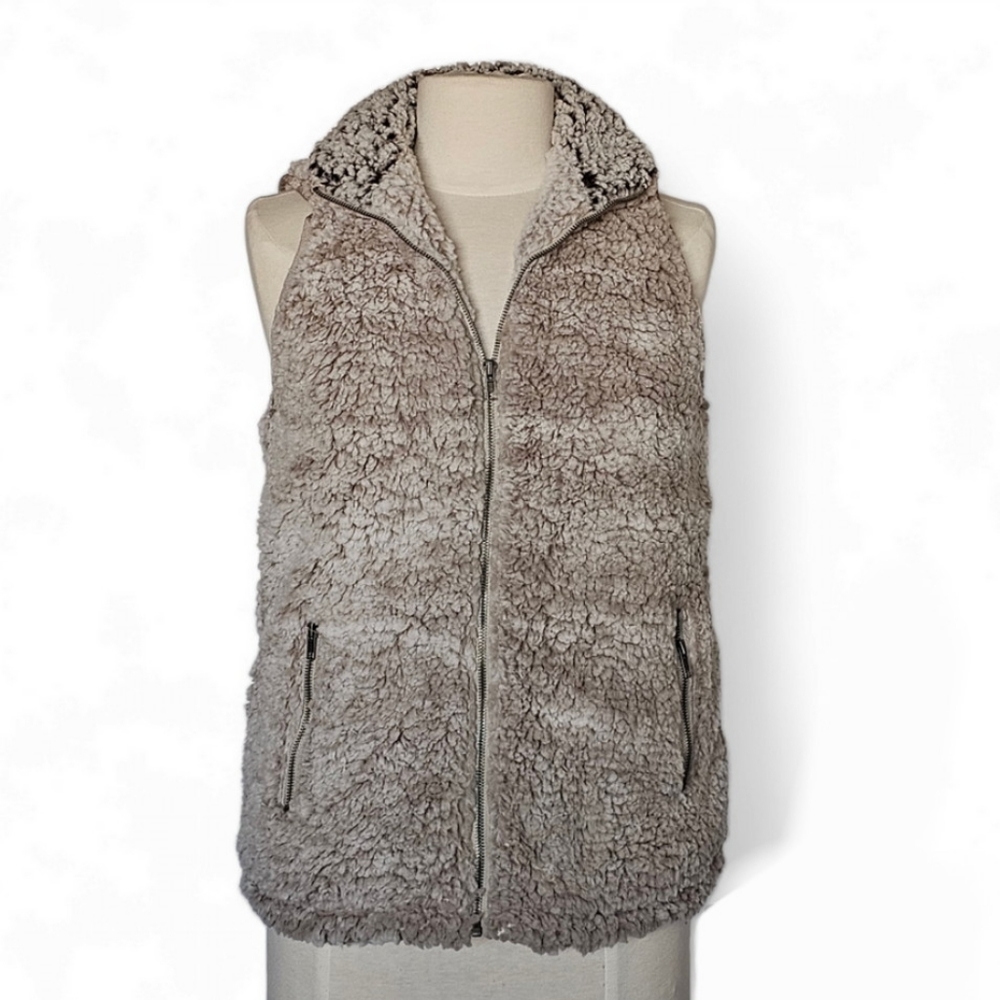 THREAD & SUPPLY Sherpa Vest Womens Small